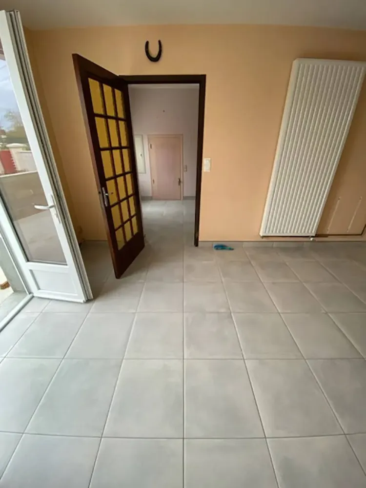 Carrelage près de Seigy